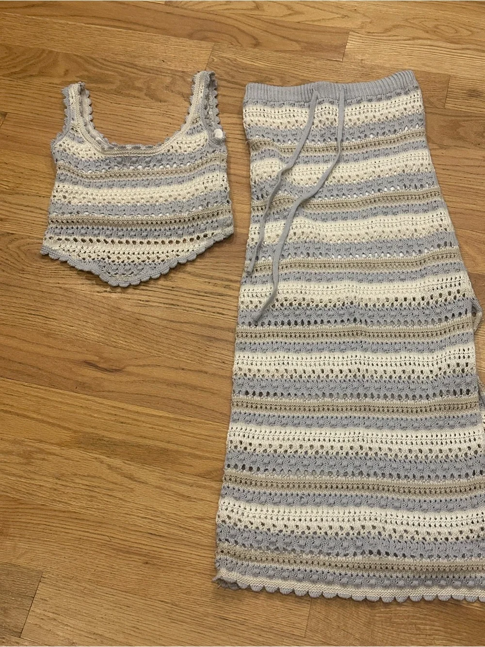 Jessica Simpson XS Crochet Cropped Tank & Maxi Skirt Set